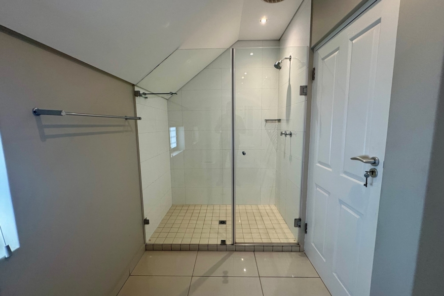 To Let 3 Bedroom Property for Rent in Graanendal Western Cape